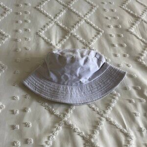 White bucket hat